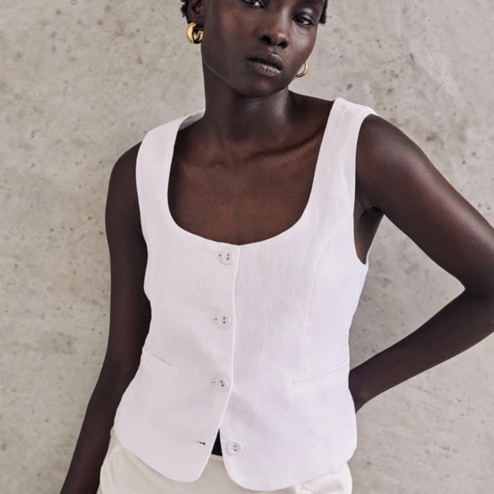 DISSH OSCAR WHITE SCOOP NECK LINEN VEST - 8 / WHITE, like new.